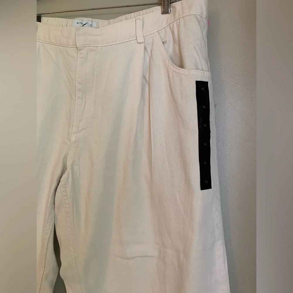 Banana republic cream color jeans denim wide leg Pleated size xl